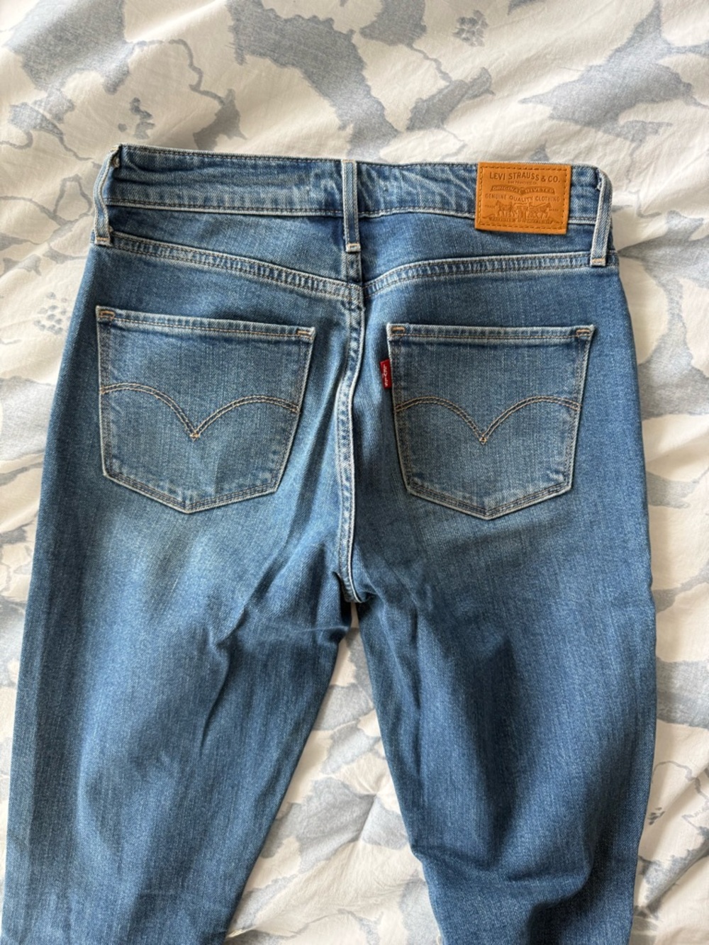 Levi's Women’s High Rise Light Blue Skinny Jeans with Signature Back Patch
